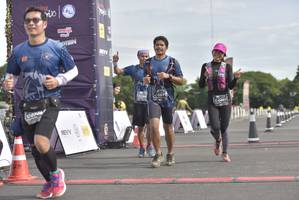 BIB: 6672
                            <button type="button" onclick="openModal(4922596)" class="btn btn-primary btn-sm float-right btn-popup" data-toggle="modal" data-target=".modal-high-quality">
                        <i class="fas fa-shopping-cart"></i> Add to Cart
                    </button>
                                            <button type="button" onclick="isThisMe(4922596, true)" class="btn btn-success btn-sm float-right btn-popup btn-isme hidden" data-toggle="tooltip" data-placement="bottom" title="นี่คือรูปของคุณใช่ไหม คลิกที่นี่เพื่อเอาเข้าอัลบั้ม">
                        <i class="fas fa-plus"></i> Add to album
                    </button>
                    <button type="button" onclick="isThisMe(4922596, false)" class="btn btn-warning btn-sm float-right btn-popup btn-isnotme hidden">
                        <i class="fas fa-ban"></i> Remove from album
                    </button>